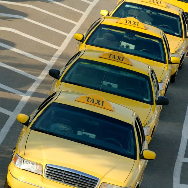 Taxis La Raza 