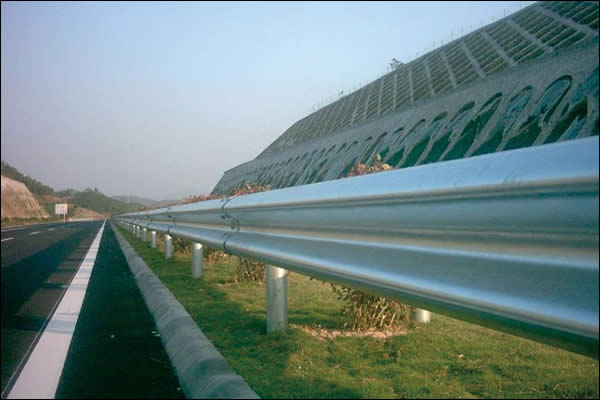 Galvanized Steel Guardrails