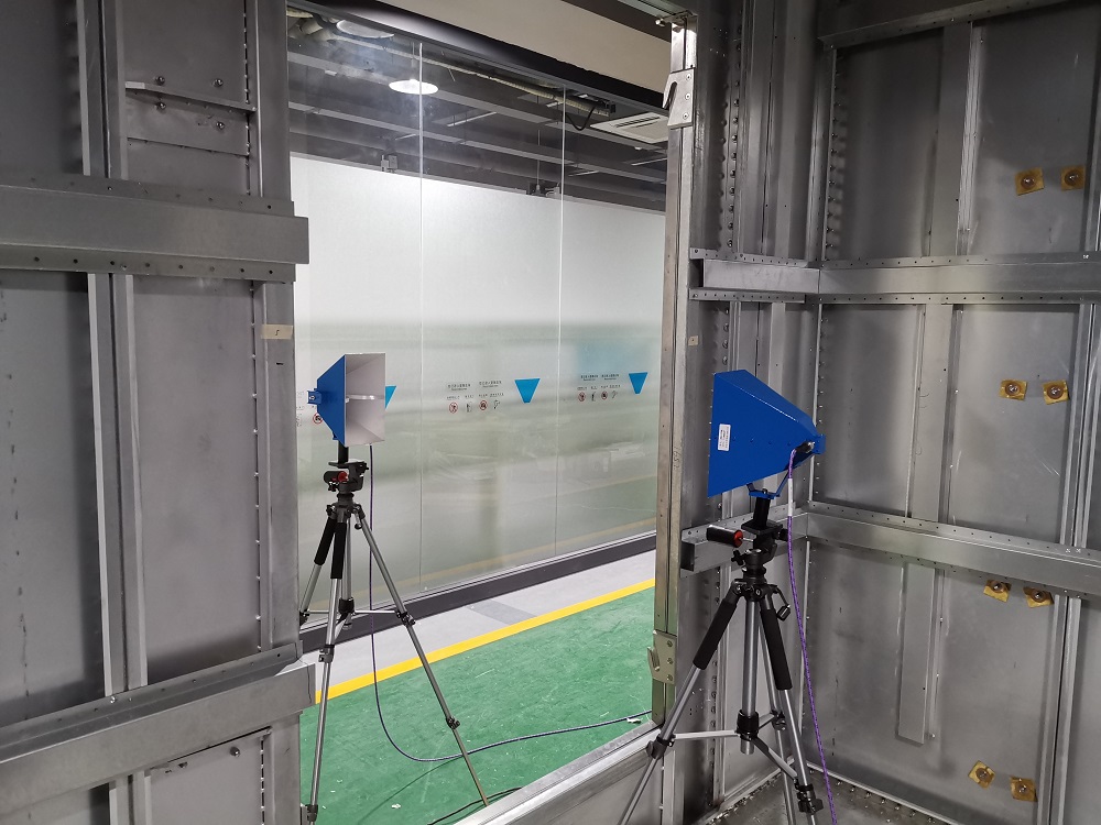 ٹیسٹ بینچز، گاڑی تبادلوں کٹس اور سیٹ بیلٹ