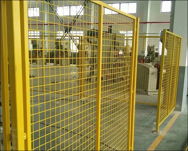 Yellow Powder-Coated Wire Mesh Temporary Fencing