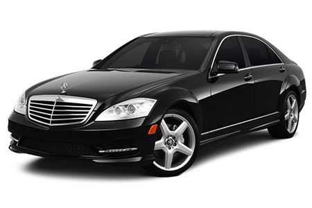 Luxury Sedan - Mercedes S550