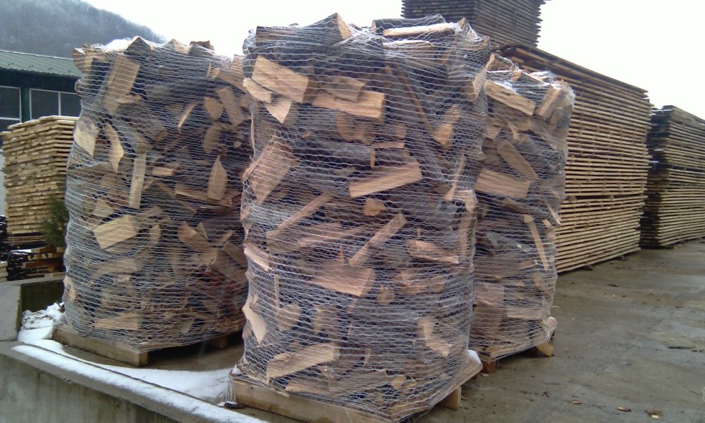 Fuel wood on pallets/ton for sale