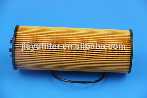 Auto Oil Filter For Passat   057115561 