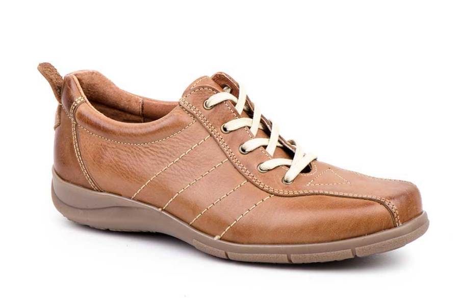 Men's shoes in brown leather