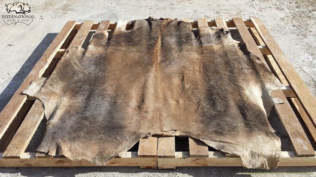 * WET SALTED HEAVY CALF SKINS * IHS-280