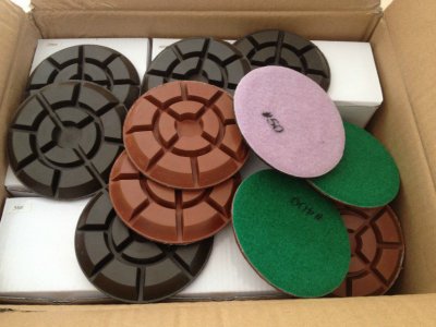 Diamond polishing pad