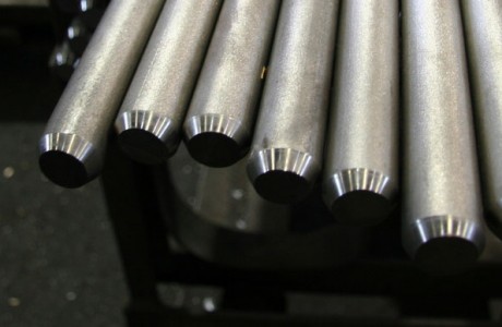 Screw თემა ჭრის მომსახურება, რკინის