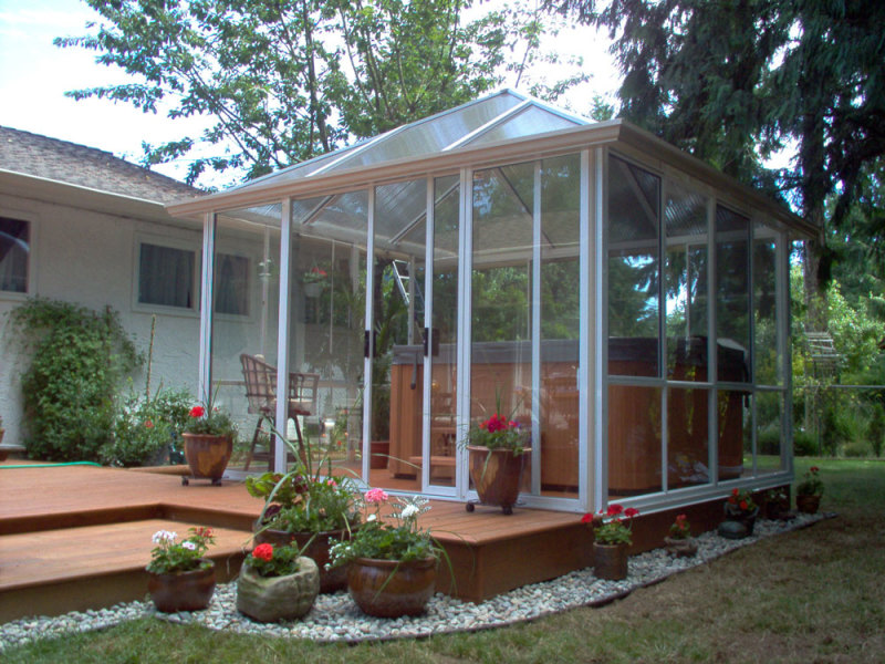 Garden buildings