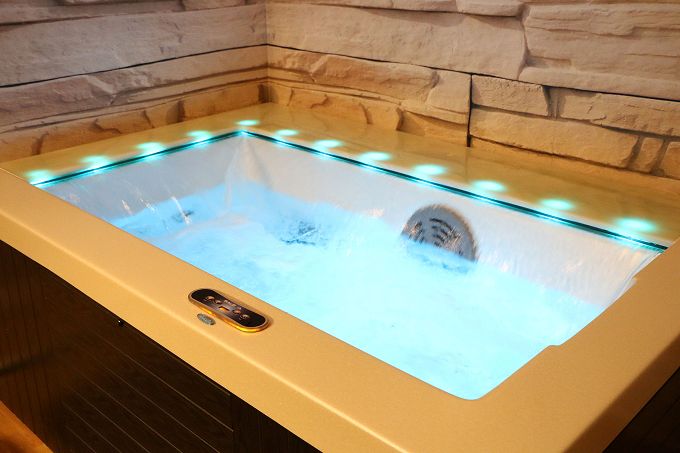 Hot tubs and spas products, manufacturers