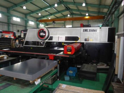 USED LASER CUTTING MACHINE 