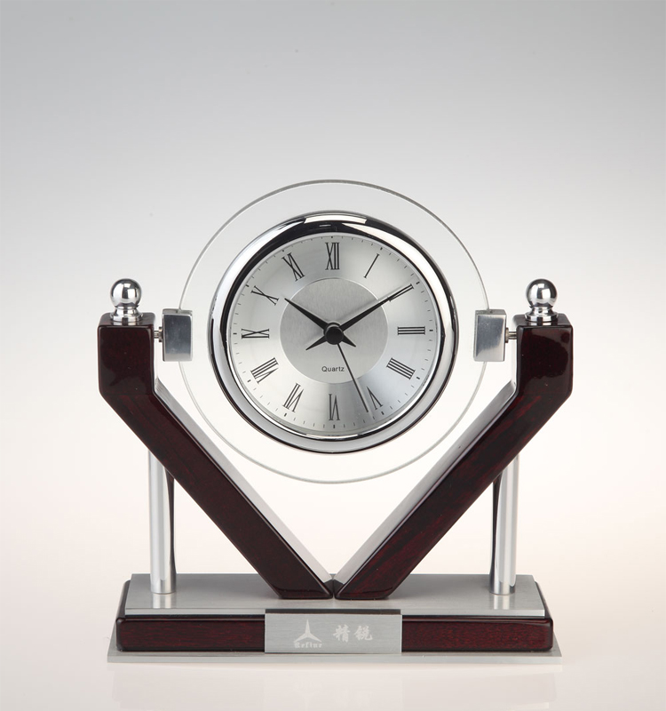 Conda Luxury wooden desk clock 