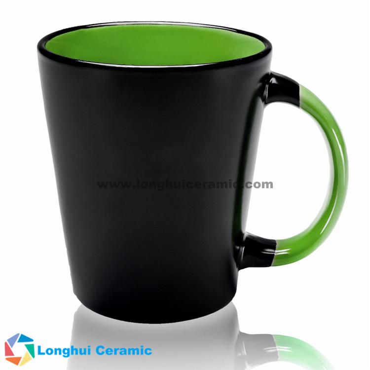 Creative two-tone ceramic latte mug with matching color handle