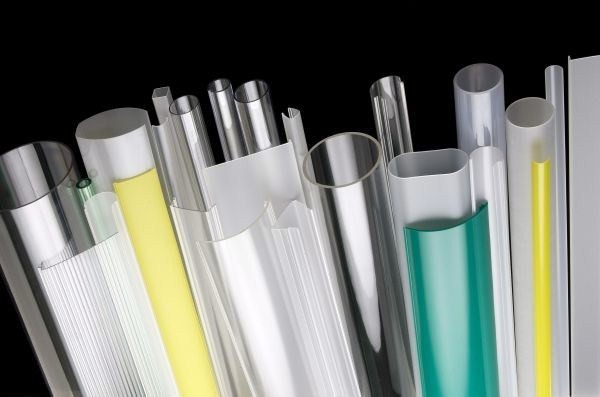 プラスチック製の照明器具の部品