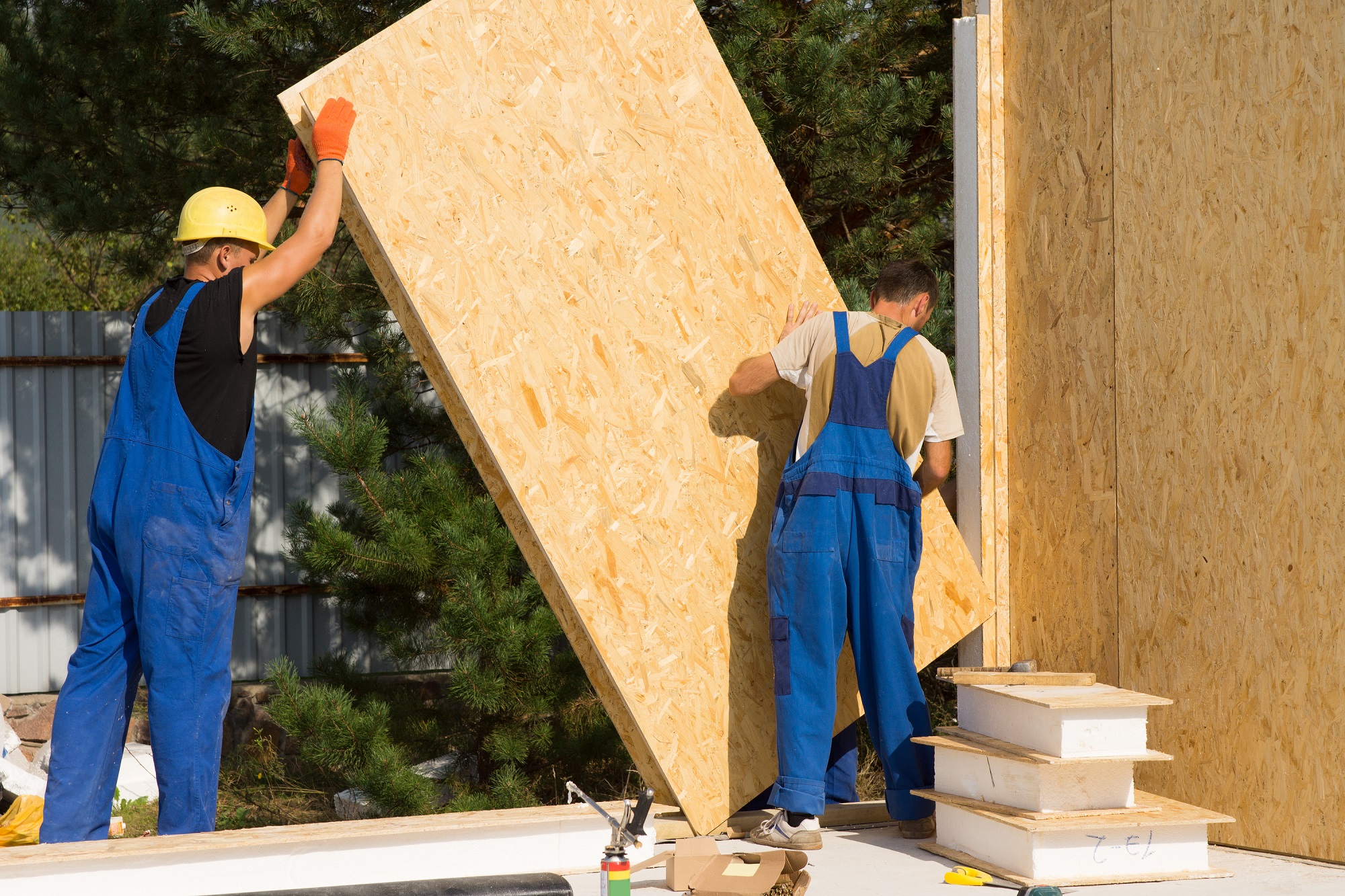 Rumah terbuat dari panel kayu