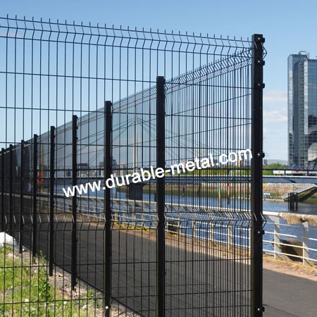 Sqaure Post PVC Coated Wire Mesh Fence