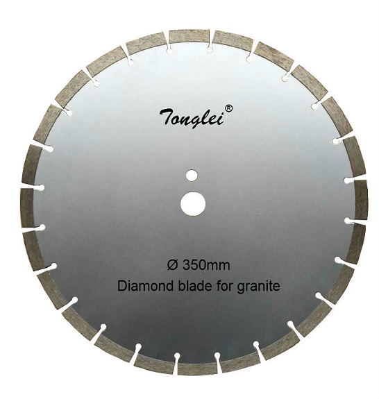 Diamond saw blade for granite cutting