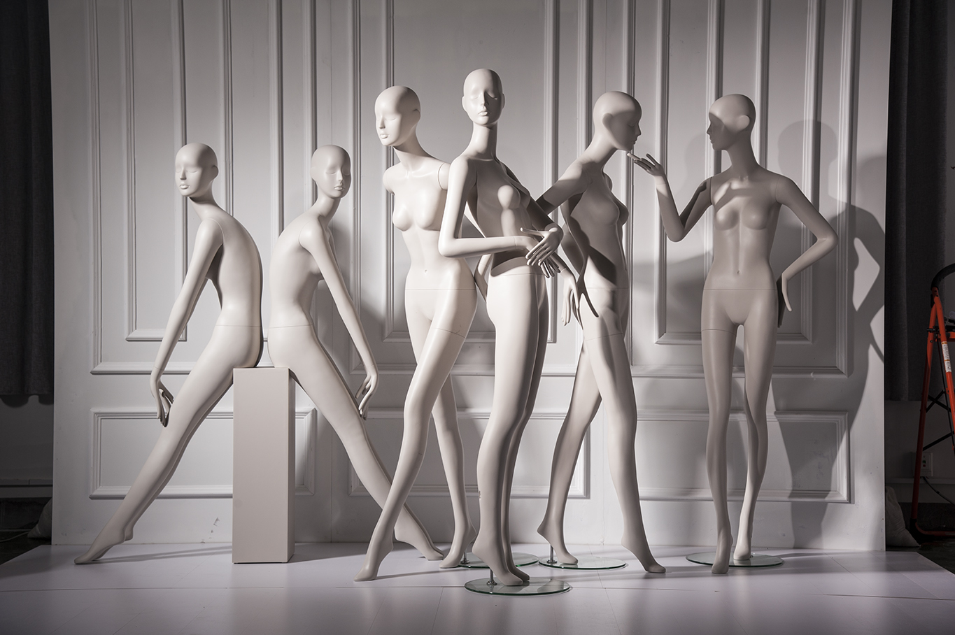 LUXURY SHOP DISPLAY ABSTRACT MANNEQUINS WITH HEIGHT 1.95METER