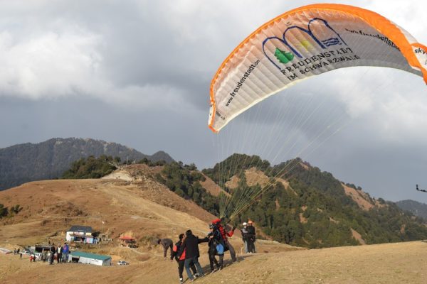 PARAGLIDING IN INDIA COST