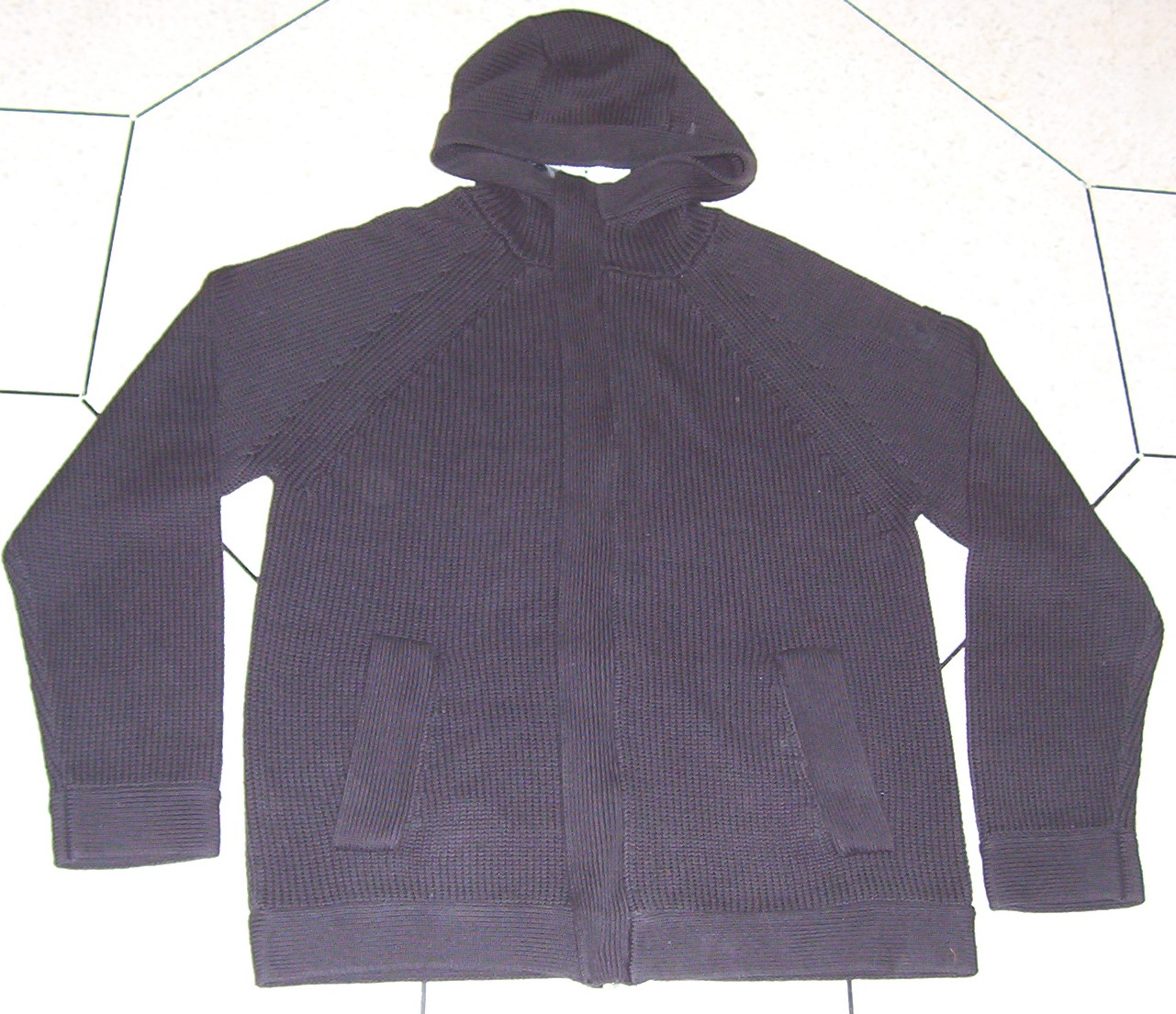 Jackets, cniotáilte