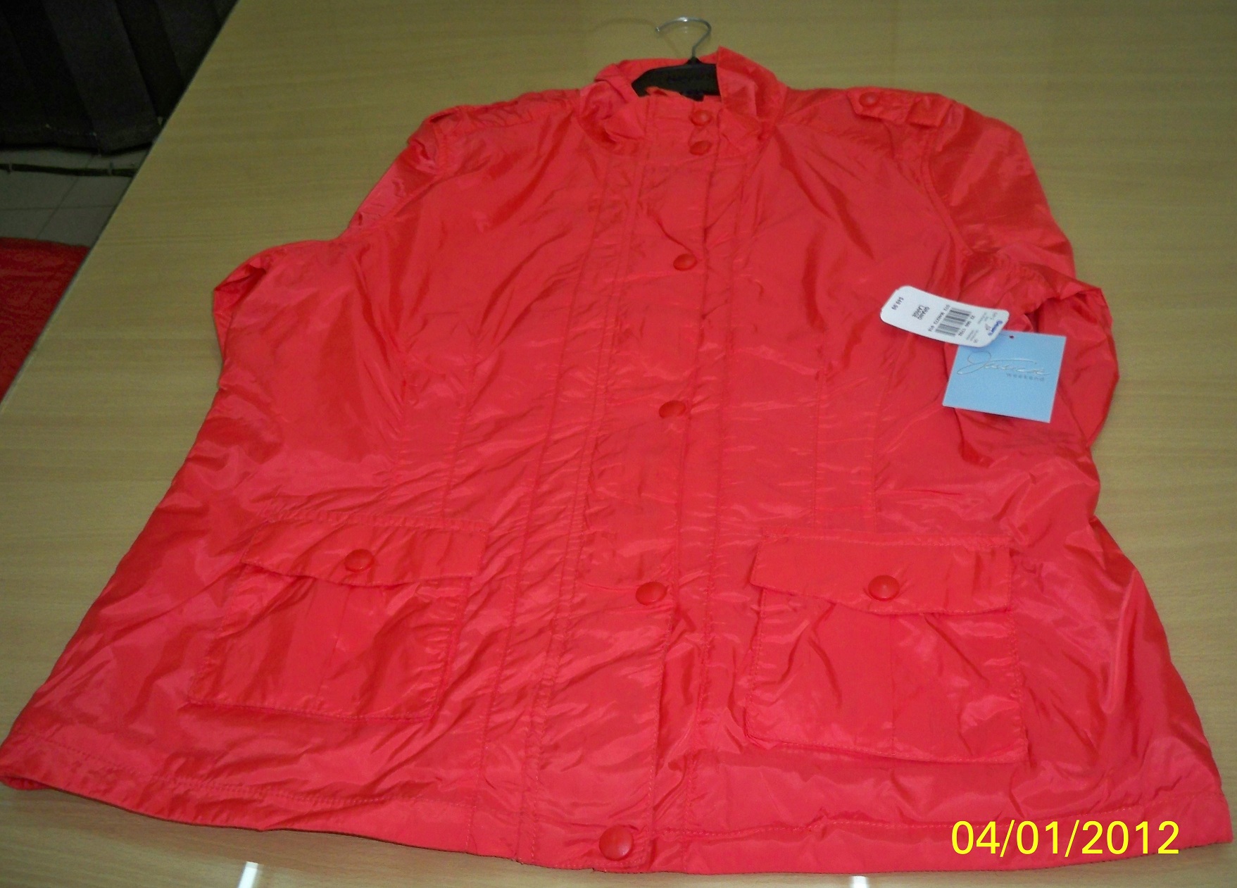 Jaket angin