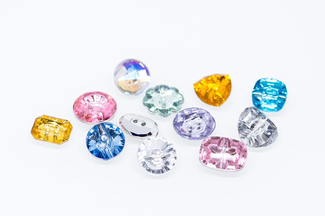 Knapper, plast
