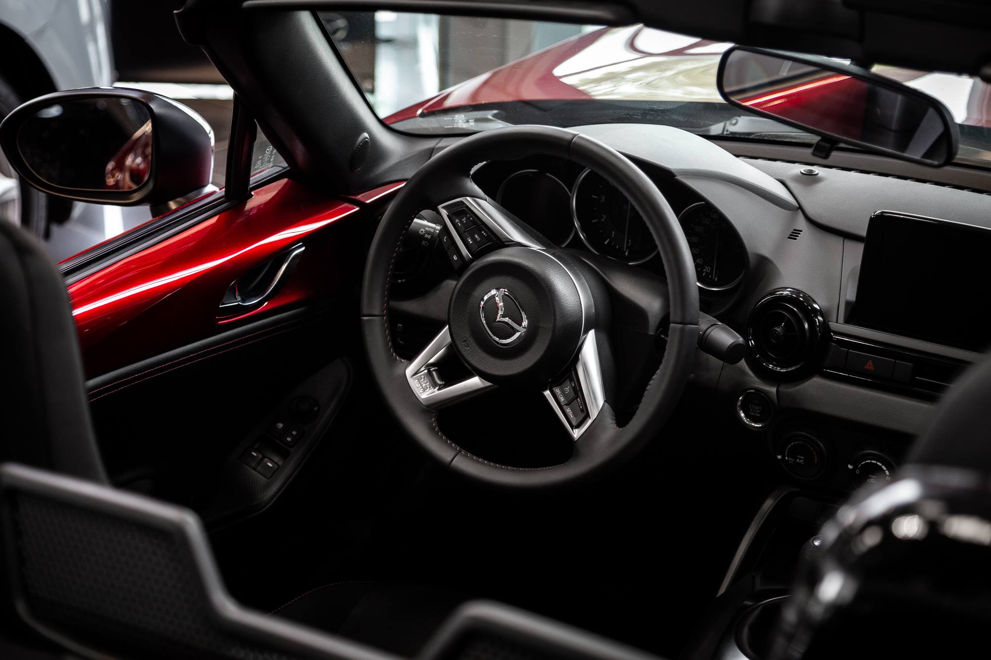 Mazda MX-5 Interior