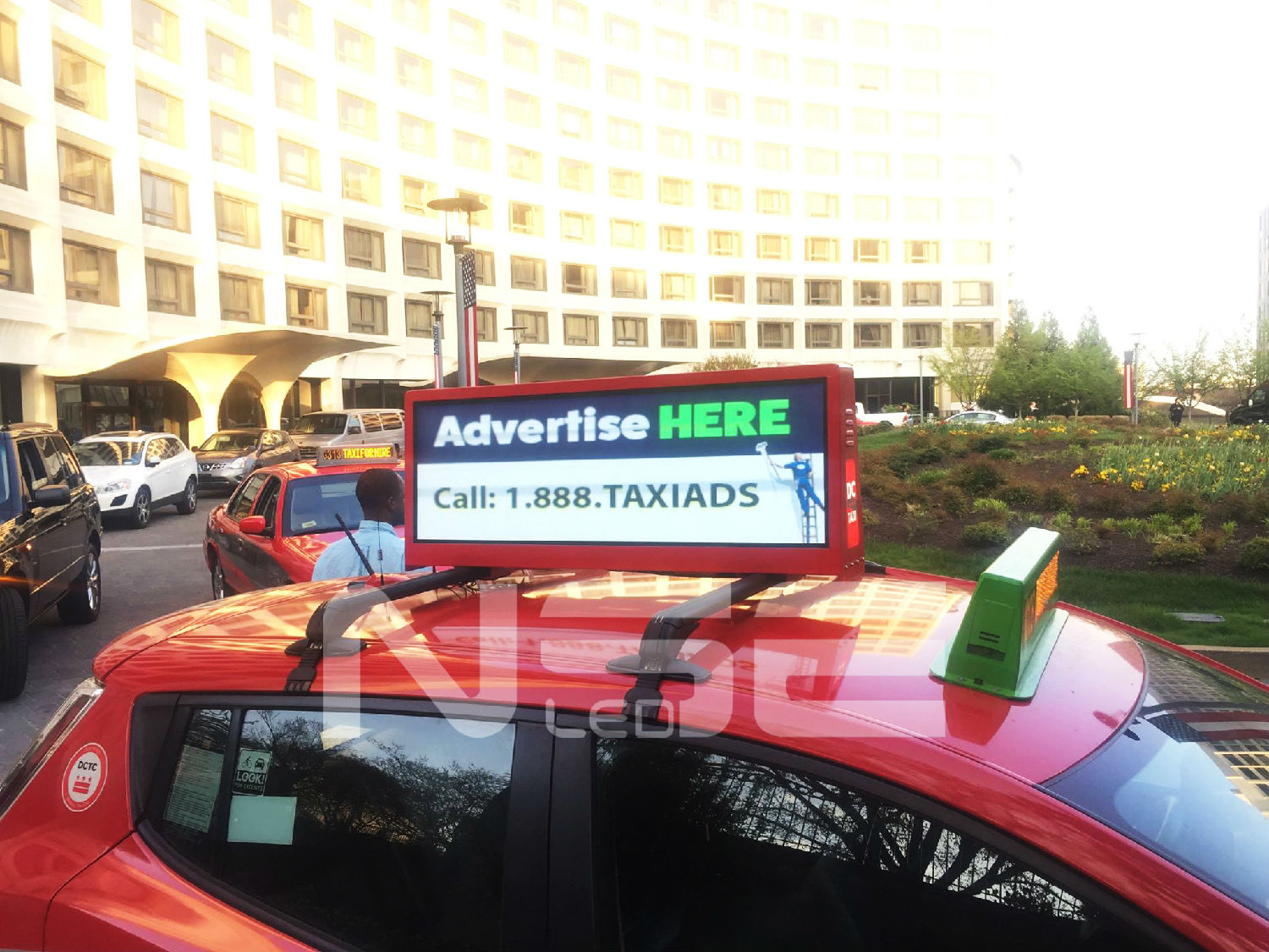 NSE LED Group Taxi Top Advertising Display In USA  Bus LED Display