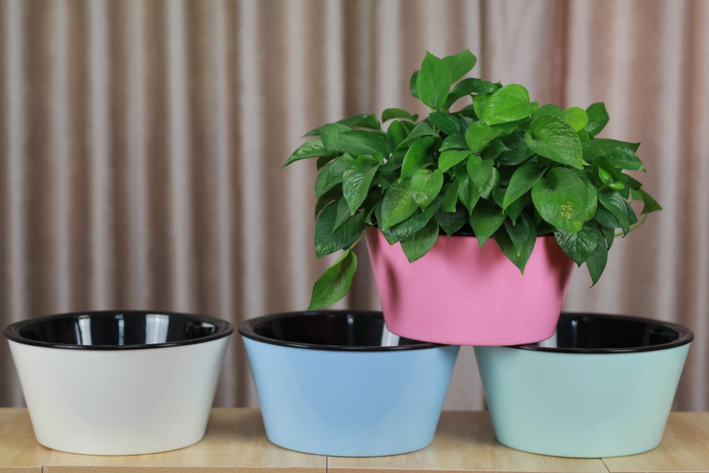 plastic hanging pots