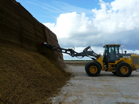 Farm koneet ja laitteet