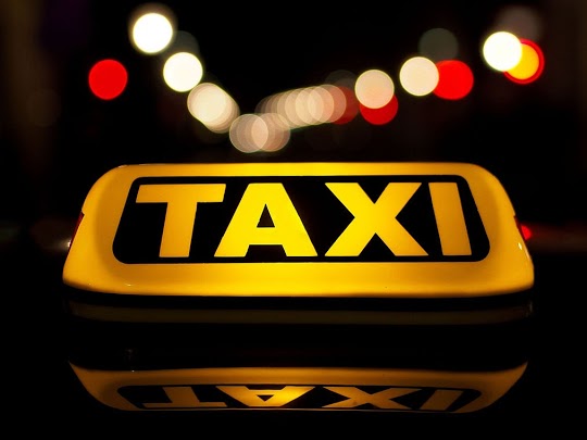 Taxitjänster
