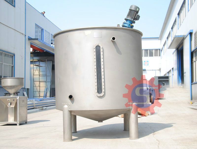 Steam jacketed mixing tank