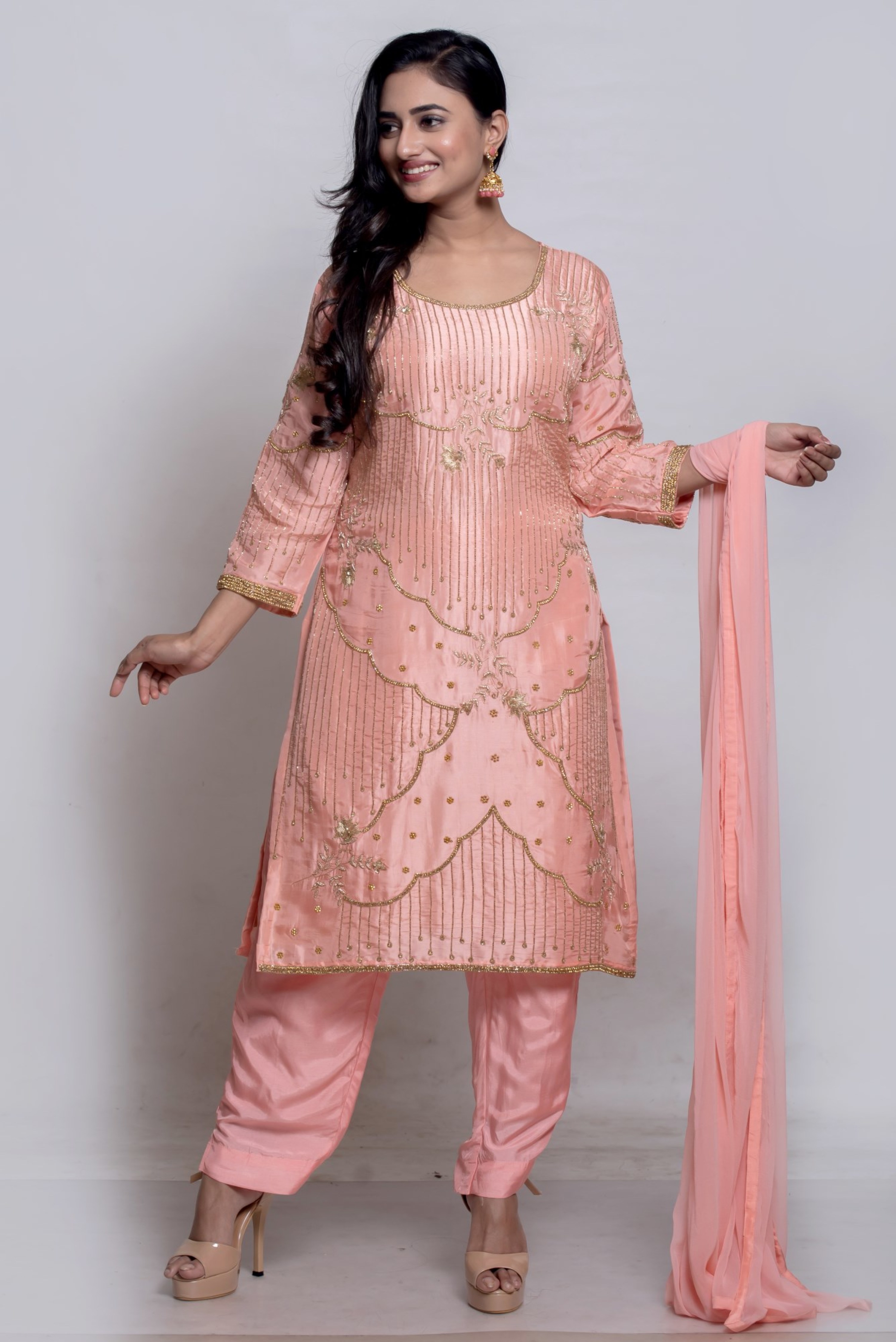 Salwar kameez, կանանց համար