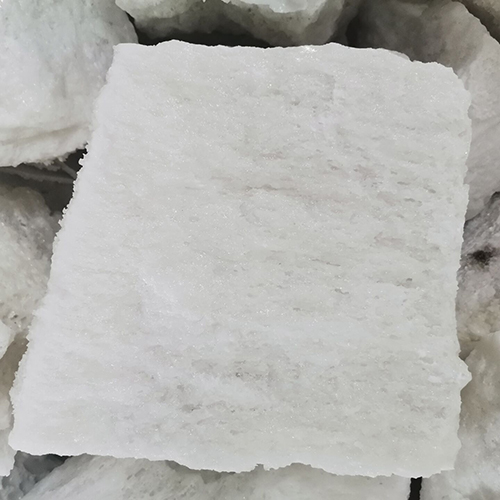 White fused alumina for sandblasting