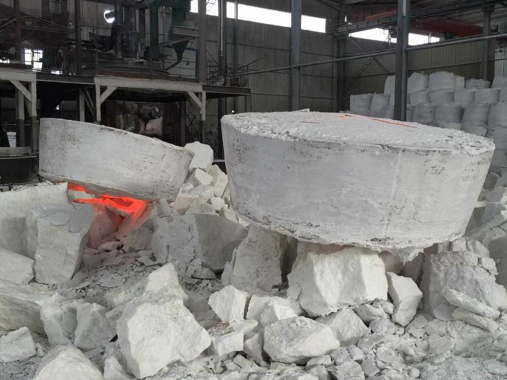 White fused alumina for refractory