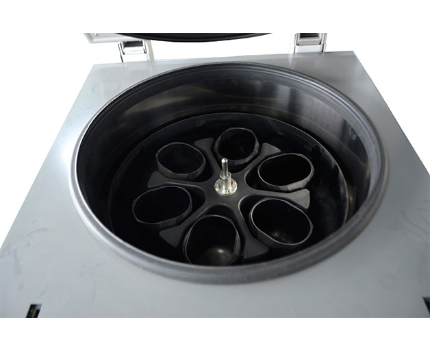 LARGER LOW SPEED REFRIGERATED CENTRIFUGE LC-450R