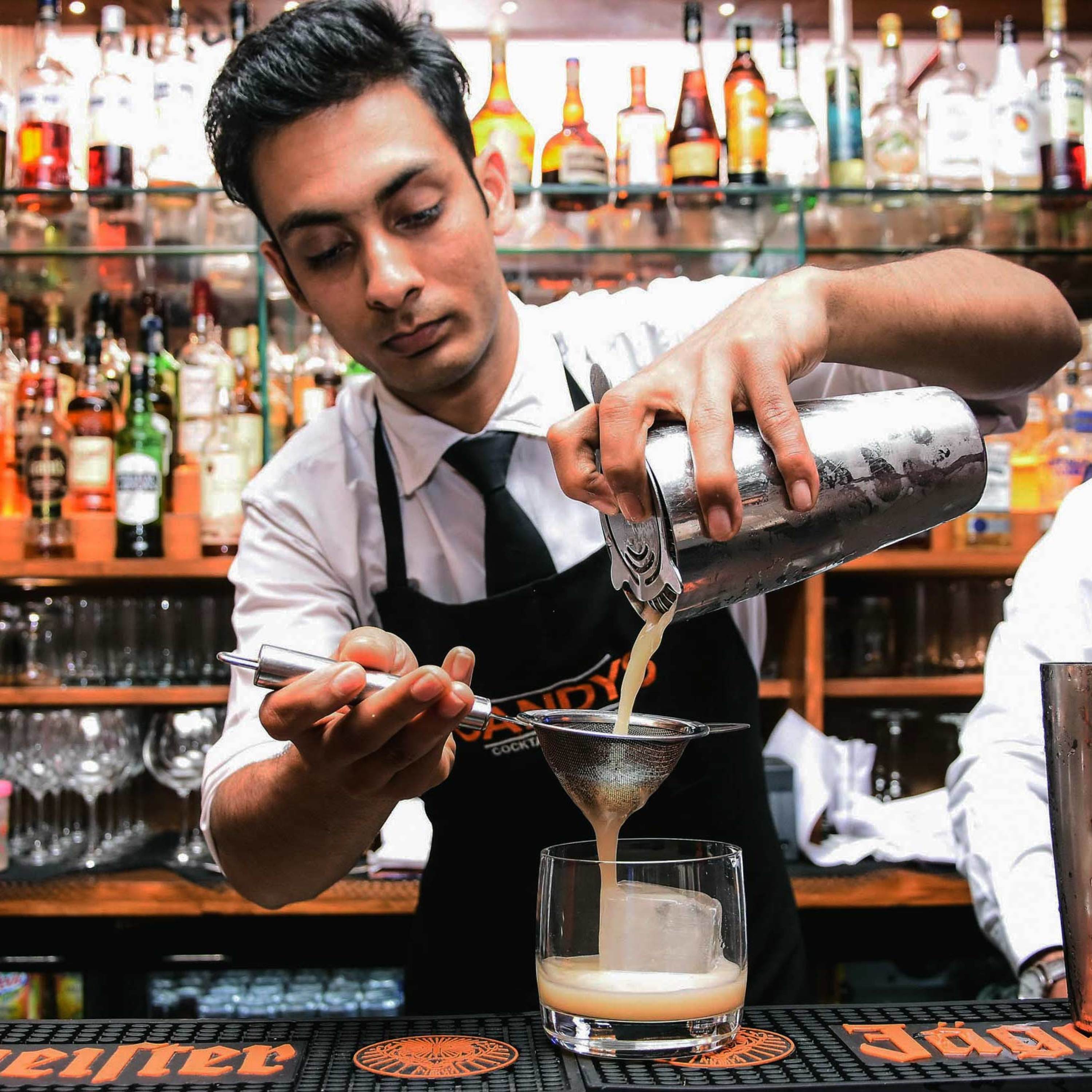 INTERNATIONAL BARTENDER COURSE