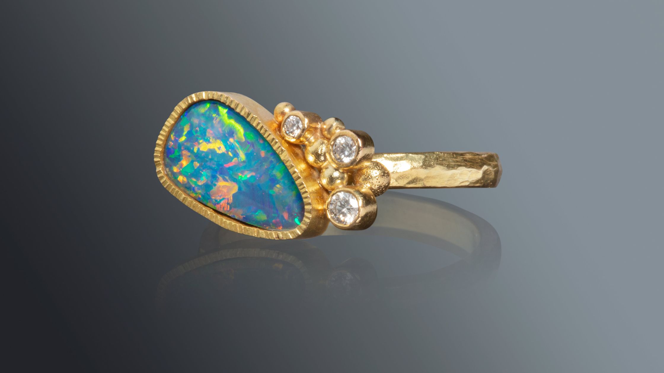 EMERALD SNAKE RING